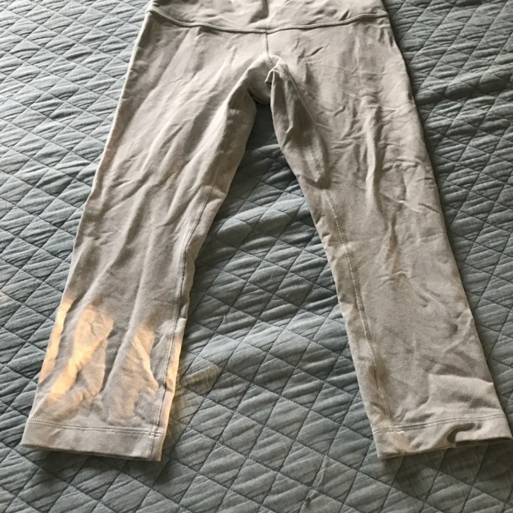 Lululemon 8 Crop